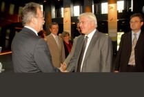 AWO verleiht Regine-Hildebrandt-Medaille an Manfred Stolpe